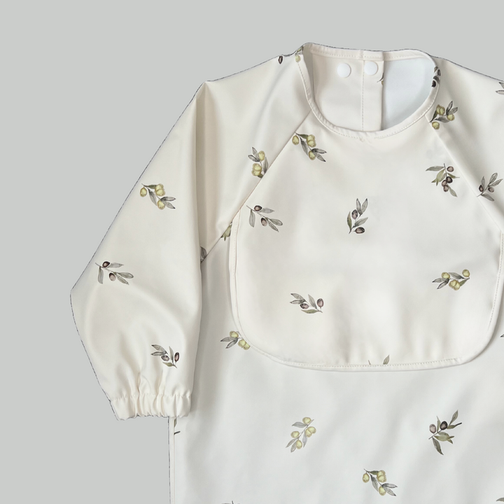 Classic High Pocket Long Sleeve Waterproof Bib – toddler feeding smock – activity smock – painting smock – craft apron – sensory play smock – BLW bib – daycare essential – ethically made – sustainably crafted from recycled polyester – made using approx. 8 recycled water bottles – eco-friendly Canadian baby brand – parenting hacks – first time mom must-have