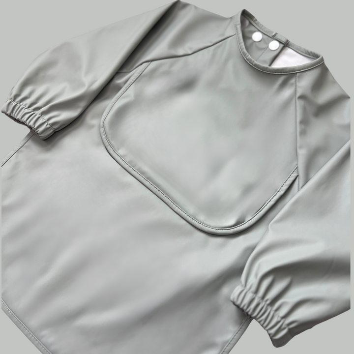 Classic High Pocket Long Sleeve Waterproof Bib – toddler feeding smock – activity smock – painting smock – craft apron – sensory play smock – BLW bib – daycare essential – ethically made – sustainably crafted from recycled polyester – made using approx. 8 recycled water bottles – eco-friendly Canadian baby brand – parenting hacks – first time mom must-have